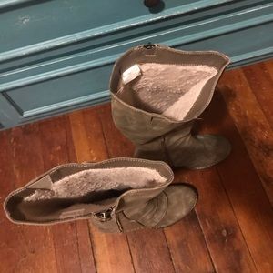 Muk Luk Boots